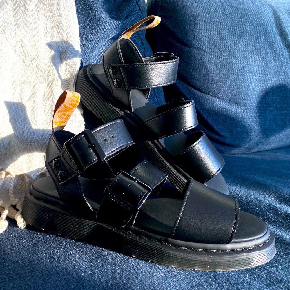 NWOT Dr. Martens Vegan Gryphon Sandals